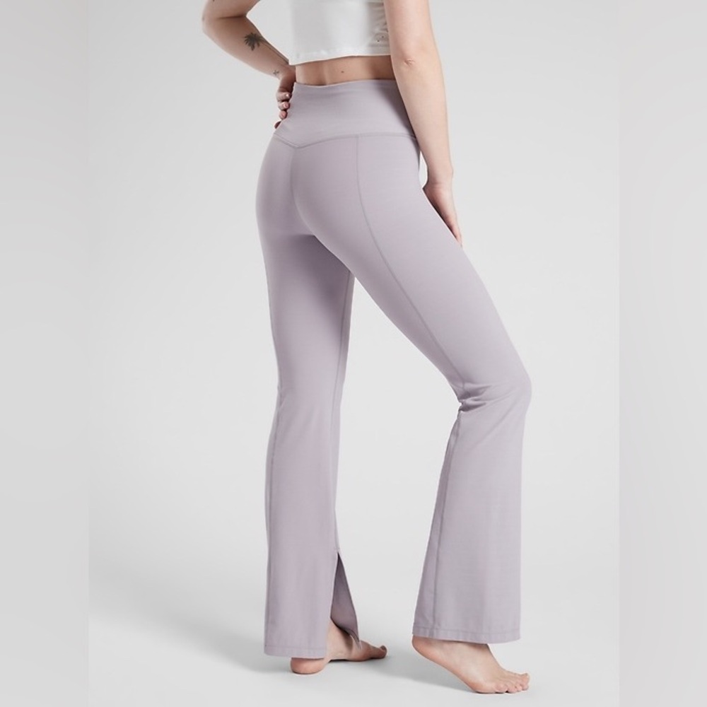 Athleta Barre Skinny Flare Powervita Yoga Pants Split Hem Lilac XS